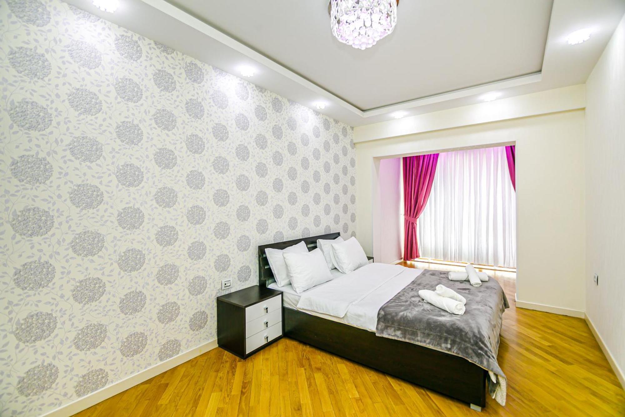 Park Azure Vip Apartment By Baku Housing Bagian luar foto